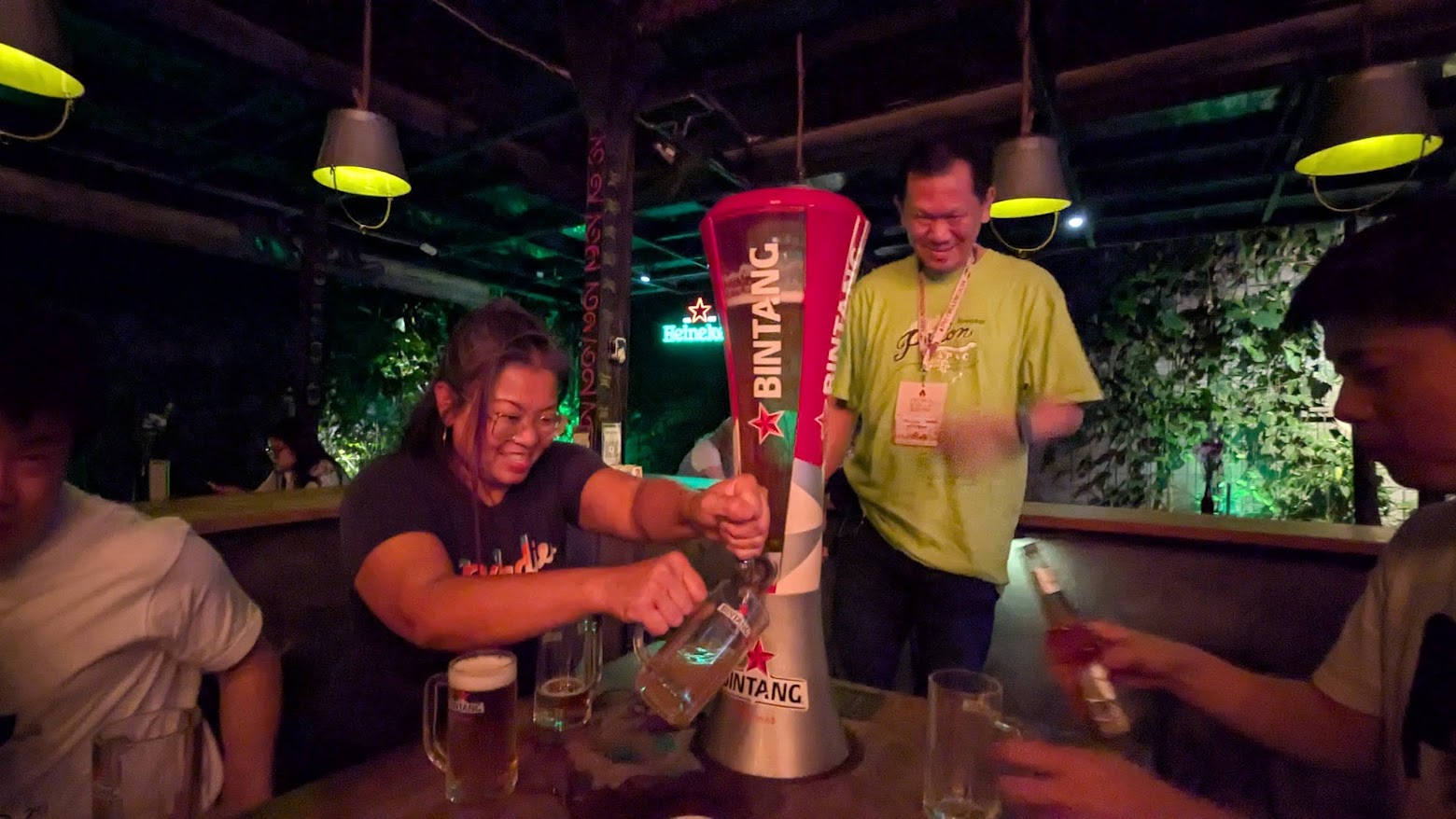 ../../../../_images/beer-tower.jpg