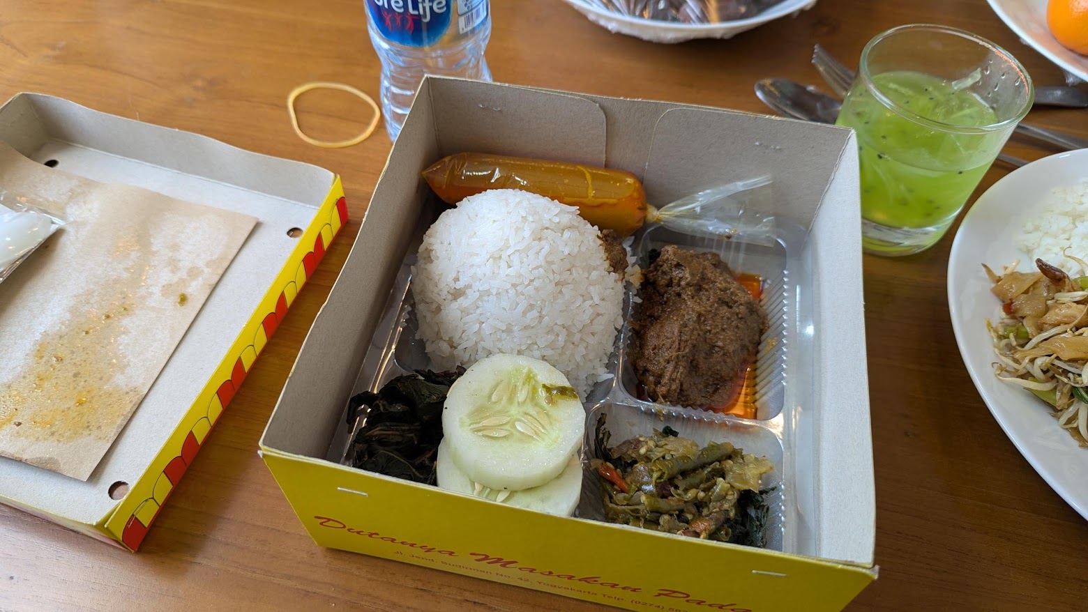 ../../../../_images/lunch.jpg
